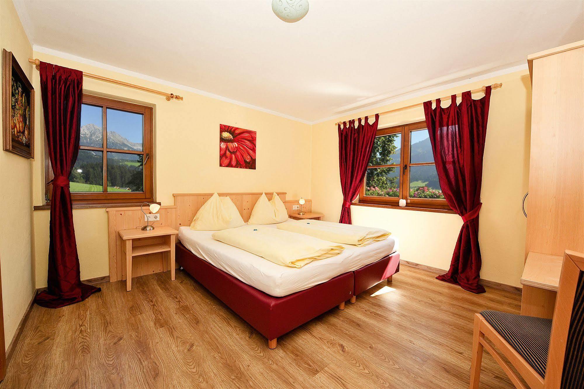 Bed & Breakfast Landhaus Strasser Зелль Екстер'єр фото